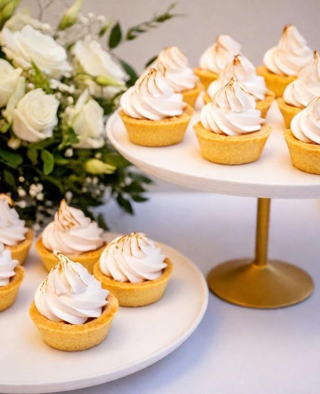 French Lemon Mini meringue tartlets 